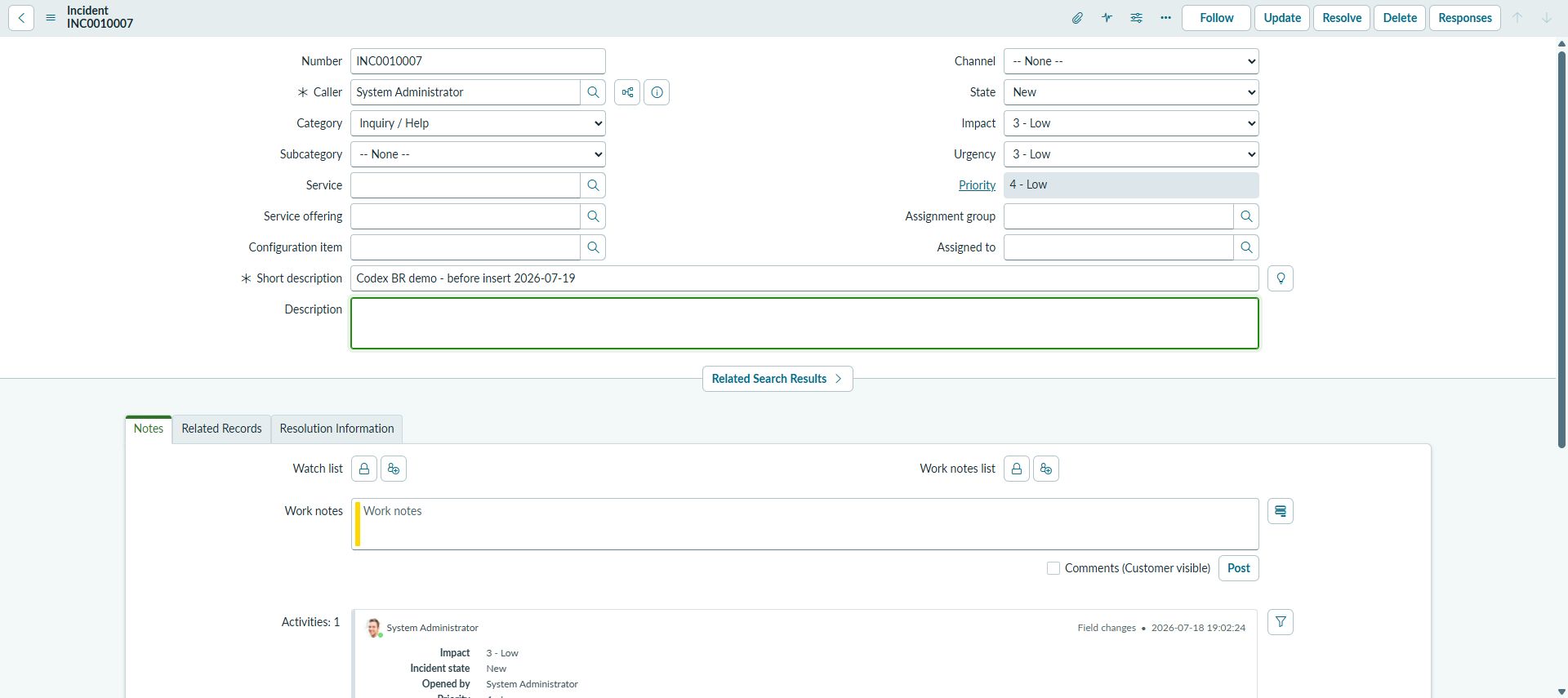 ServiceNow PDIの新規Incident保存前。Descriptionは空欄